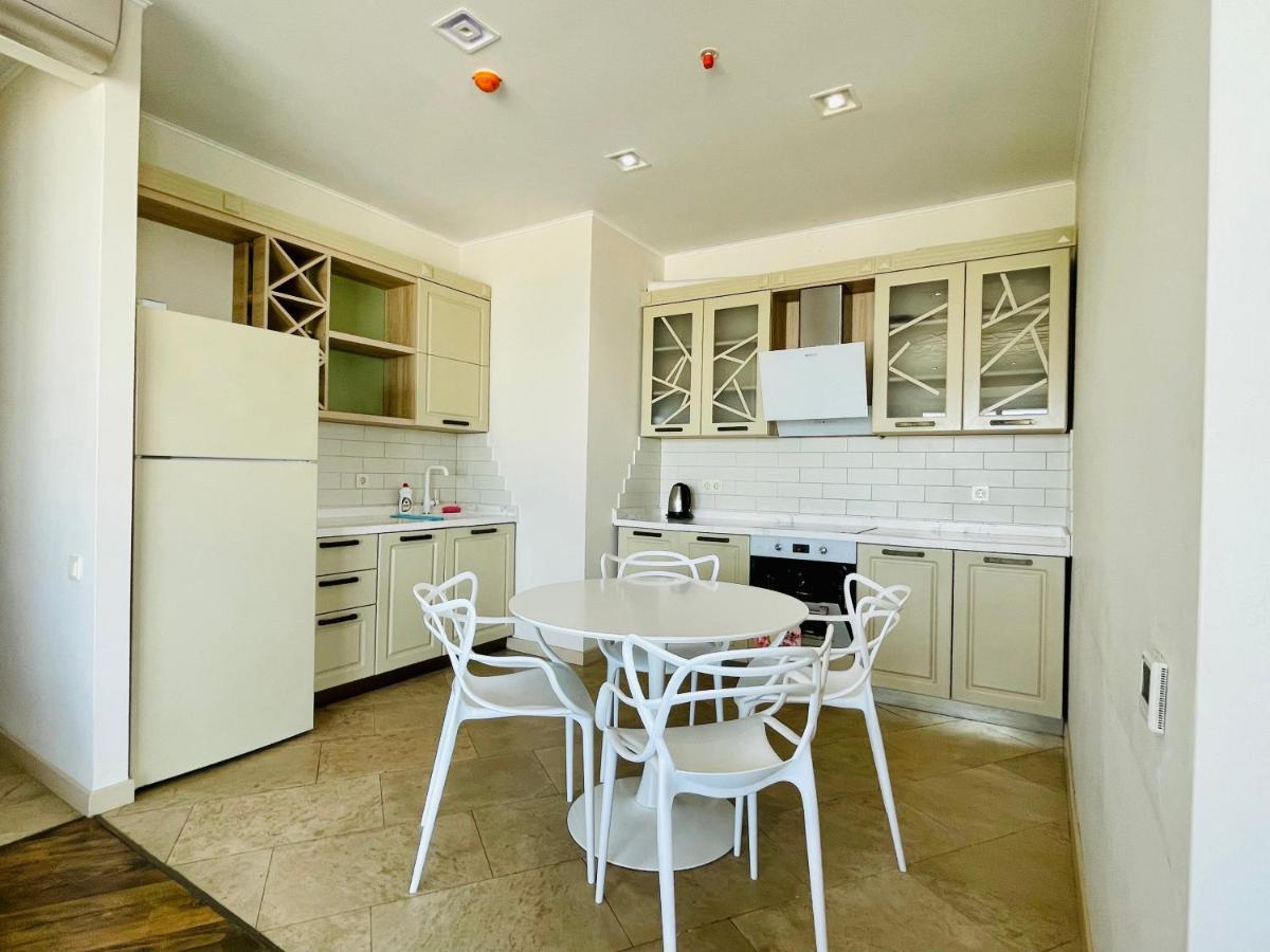 Balmaral Apart Hotel Μπατούμι Εξωτερικό φωτογραφία