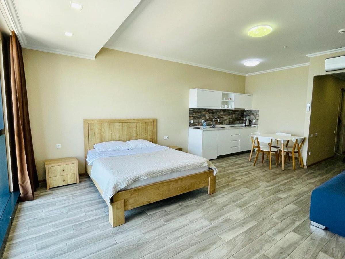 Balmaral Apart Hotel Μπατούμι Εξωτερικό φωτογραφία