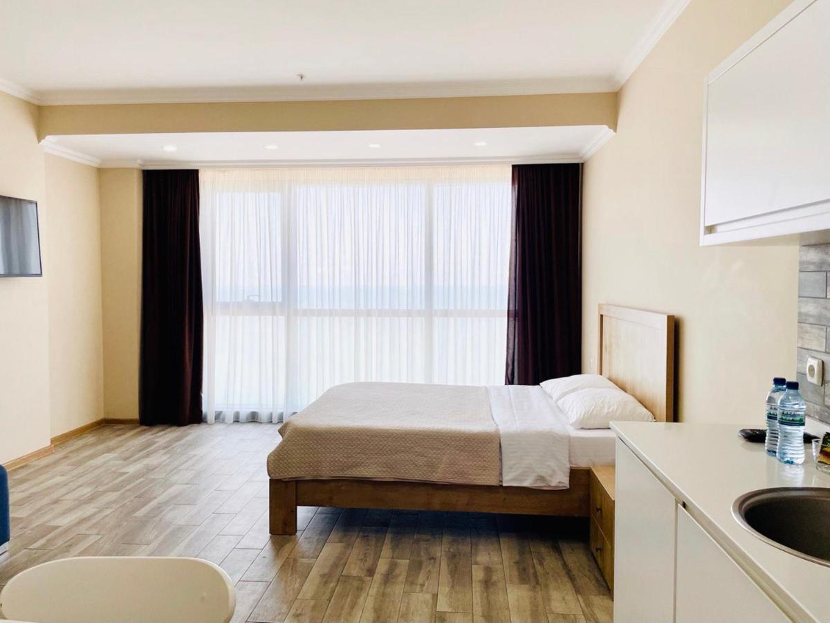 Balmaral Apart Hotel Μπατούμι Εξωτερικό φωτογραφία