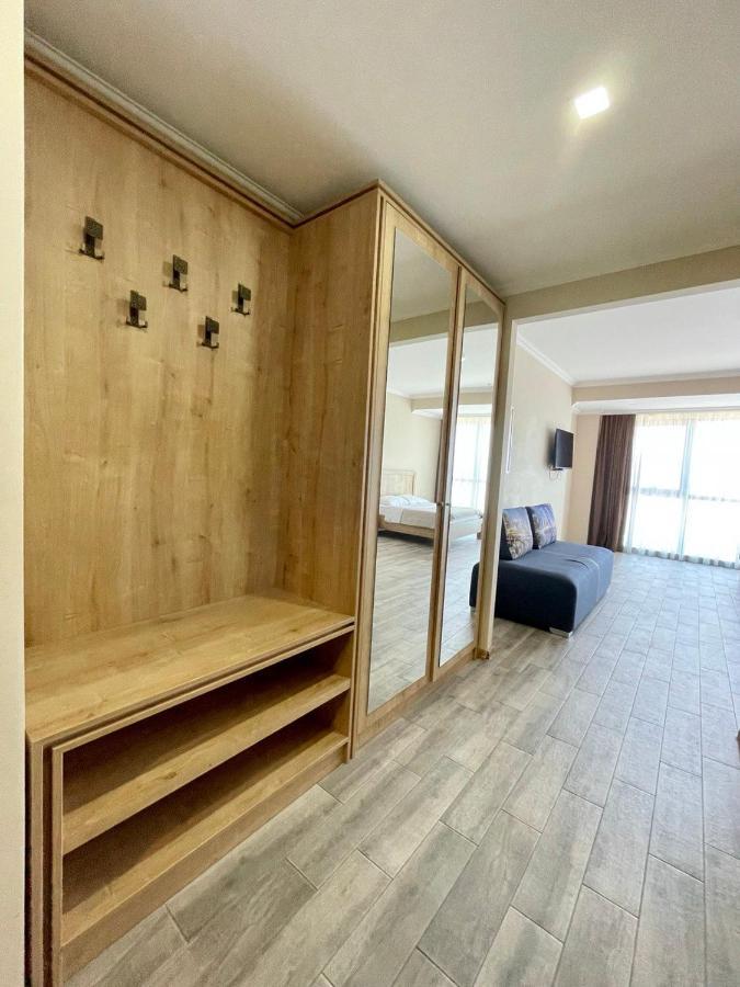 Balmaral Apart Hotel Μπατούμι Εξωτερικό φωτογραφία
