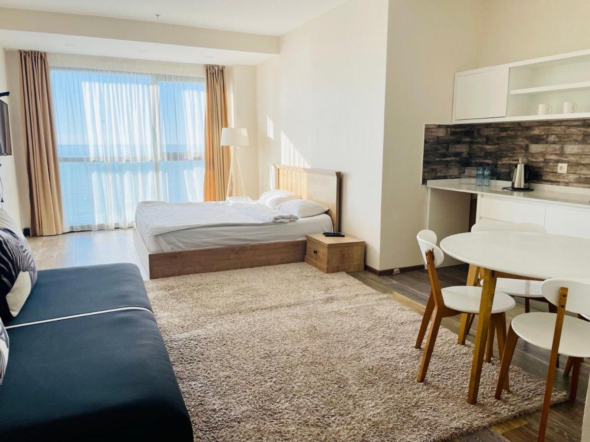 Balmaral Apart Hotel Μπατούμι Εξωτερικό φωτογραφία