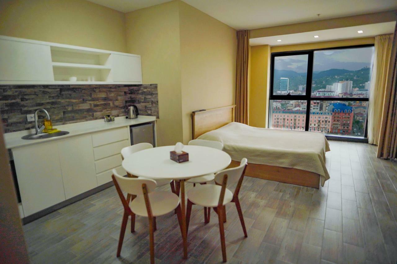 Balmaral Apart Hotel Μπατούμι Εξωτερικό φωτογραφία